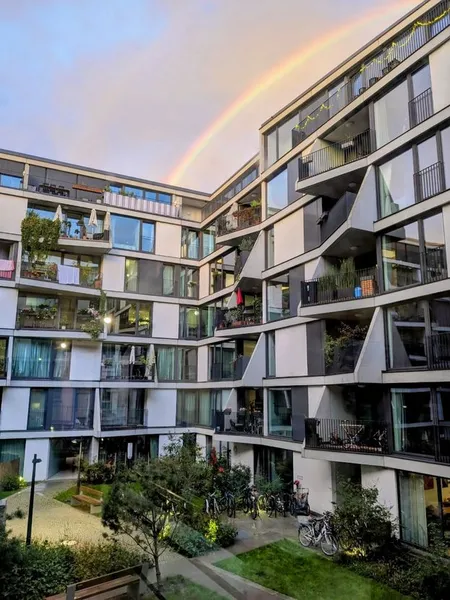 EBK / 2 balcony 107sqm floor heating modern apartment — photo 1